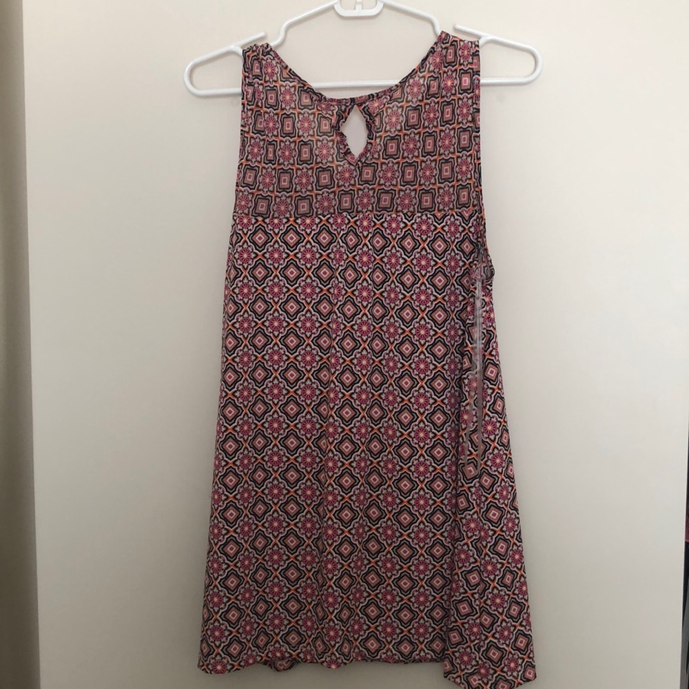 Tank - Picture 2 of 3